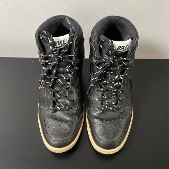 Nike womens Dunk Sky High Essential sneaker US7 Black Wedge Shoes - Picture 7 of 10